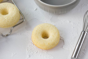 Rezept für Donuts mit Zuckerglasur oder Schokoglasur