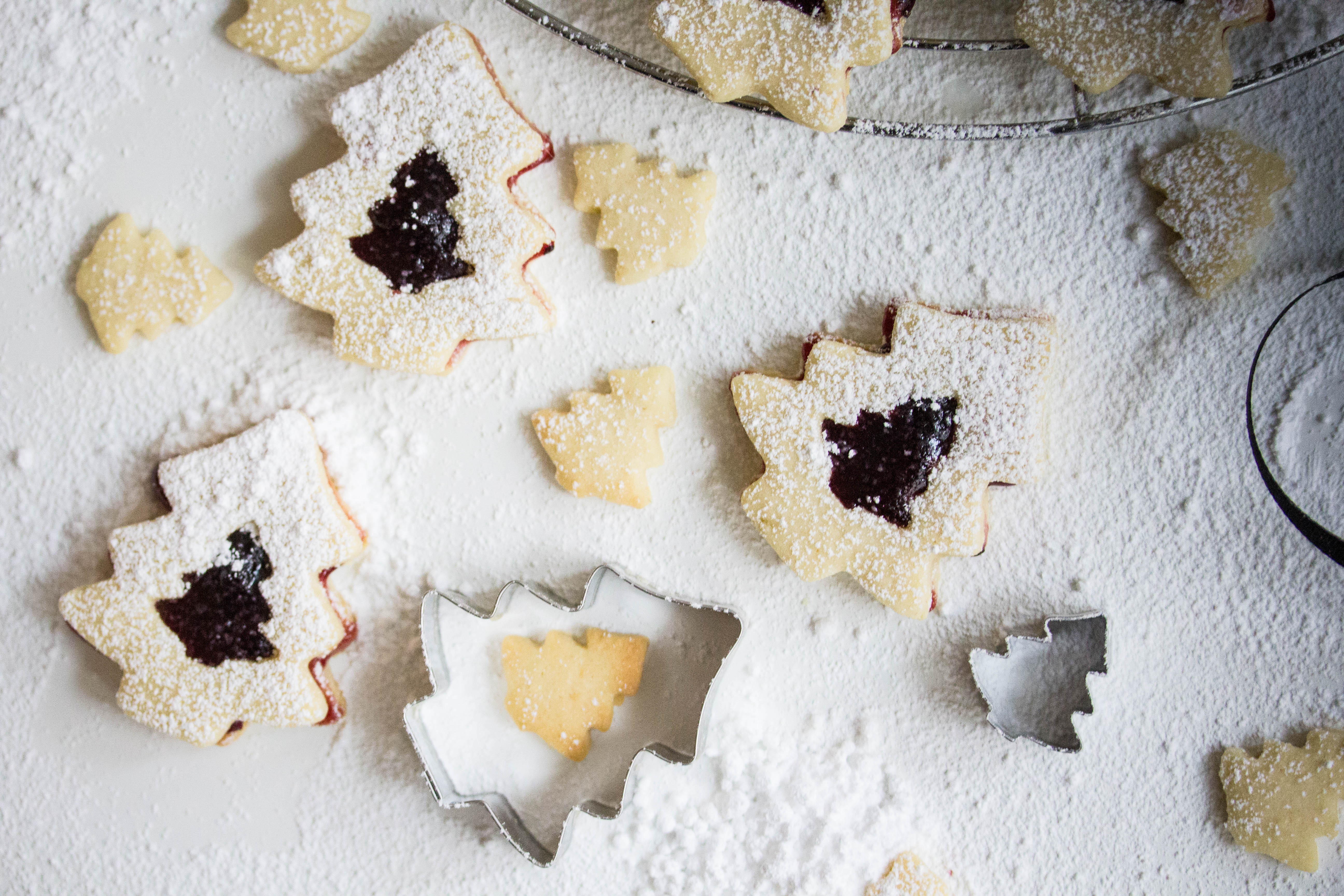 Rezept Linzer Plätzchen als Christbaum Rezept Linzer Plätzchen als Christbaum