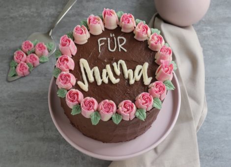 Schokotorte mit Cake Lettering zum Muttertag