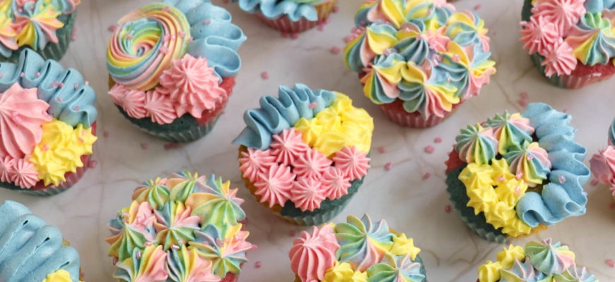 Regenbogen Mini Cupcakes Fur Kindergeburtstag Mein Keksdesign